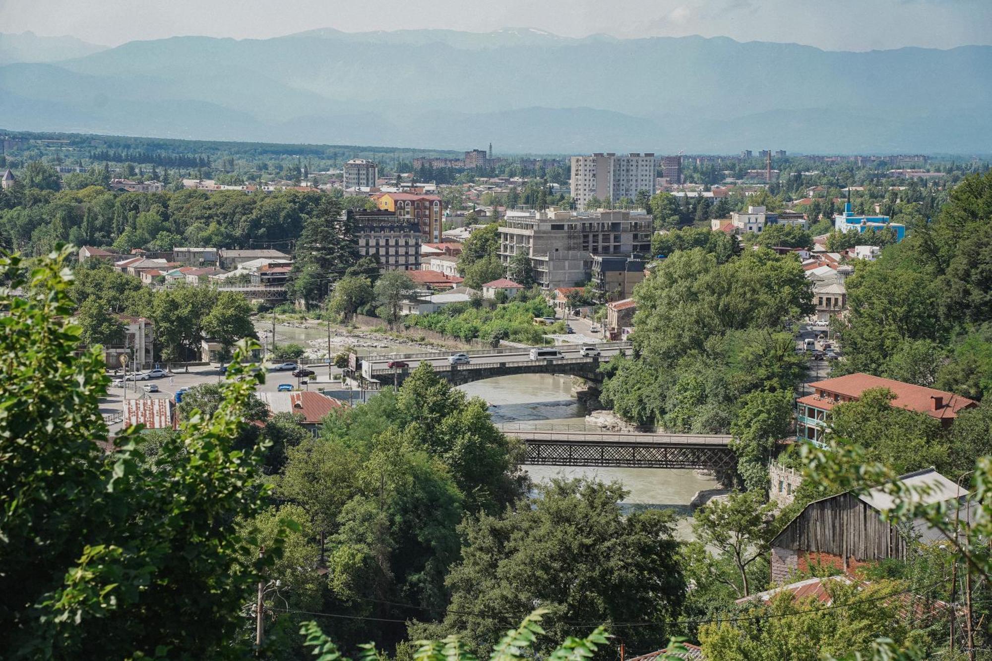 Хостел Old District Кутаиси Экстерьер фото